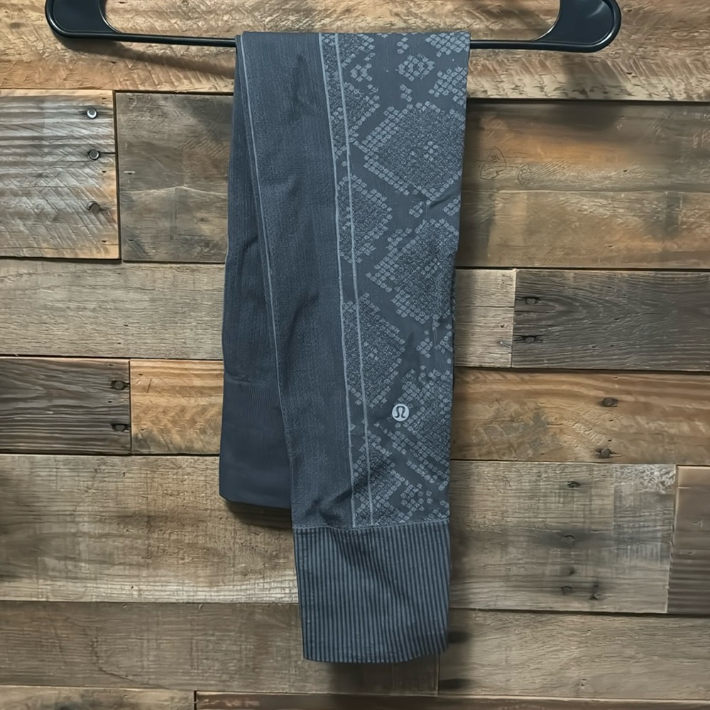 Lululemon size 4 leggings